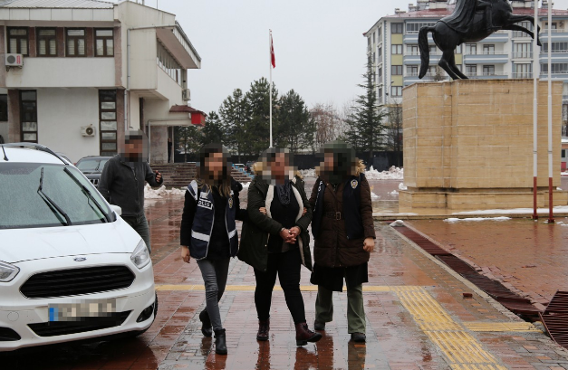 Kocaya maskeli tuzak! Böylesi şeytanın aklına gelmez