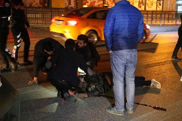 Beyoğlu'nu savaş alanına çevirdiler! Kardeşlerin yaptığına bak