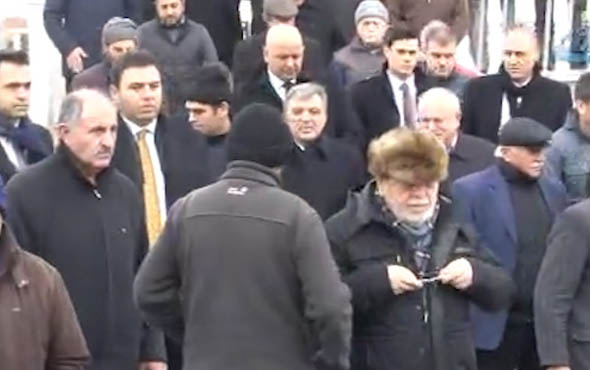 11. Cumhurbaşkanı Abdullah Gül, Cuma namazını Sarıyer’de kıldı