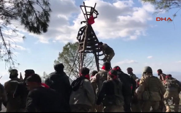 Kritik nokta ele geçirildi Burseya dağına Türk bayrağı dikildi