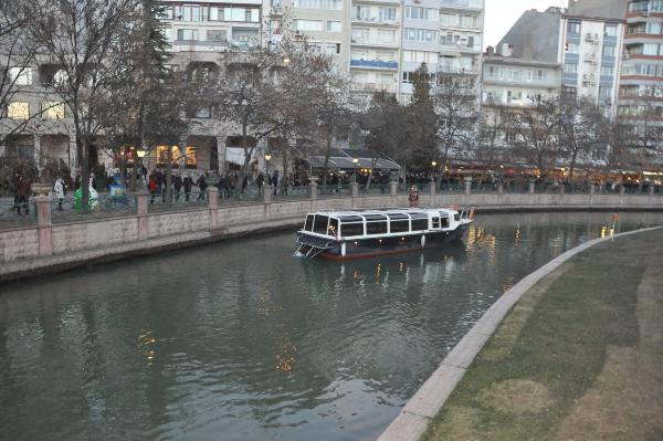 Termik santrale karşı Yüzlerce kişi zincir oluşturdu!