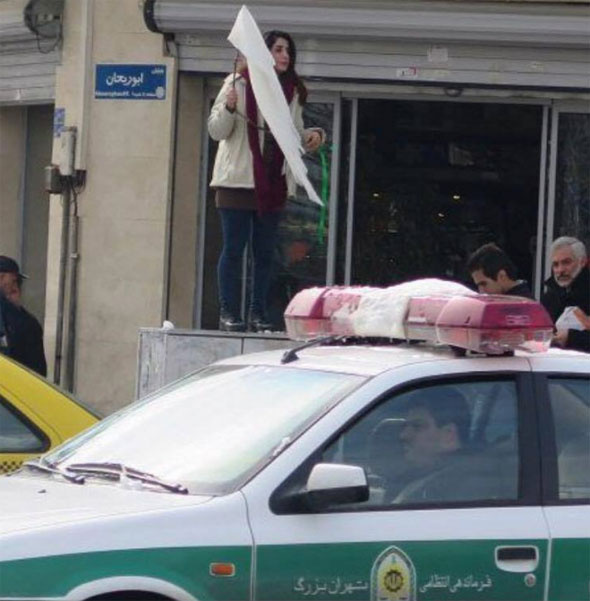İranlı kadınlar 'Beyaz Çarşamba'yı sevdi! En son...