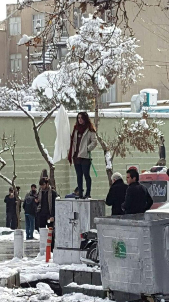 İranlı kadınlar 'Beyaz Çarşamba'yı sevdi! En son...