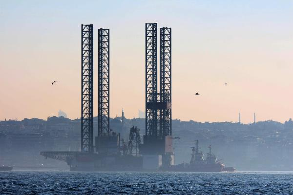 Boğaz'da neler oluyor buraya kadar geldi köprüyü yıkabilirdi!