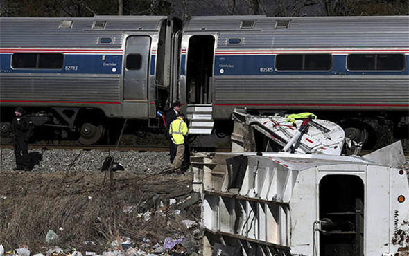 Vekilleri taşıyan tren kaza yaptı: 1 ölü, 1 yaralı!