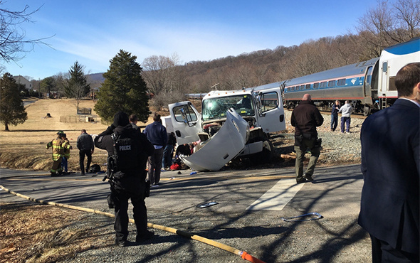 Vekilleri taşıyan tren kaza yaptı: 1 ölü, 1 yaralı!