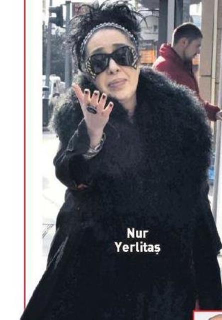 Nur Yerlitaş sokak ortasında bağırıp çağırdı: Sorunlarım var iyi değilim