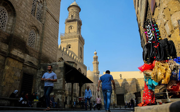 Mısır Kahire'deki El-Muiz Caddesi Osmanlı'nın izlerini taşıyor!
