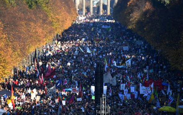 Almanya'da ırkçılık protestosu