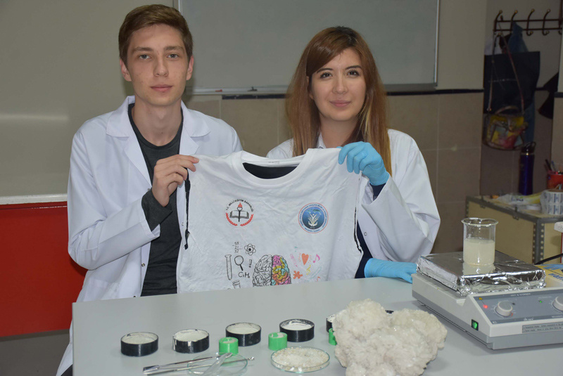 Lise öğrencisi 600 liraya satılan radyasyon zırhını 20 liraya üretti