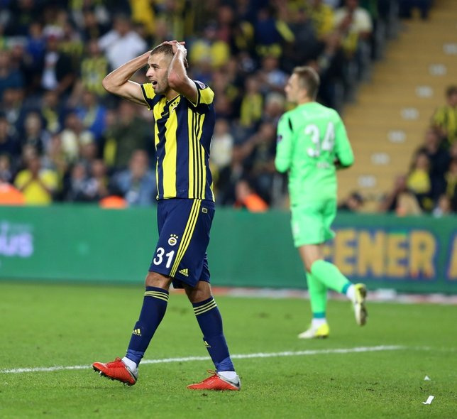 Fenerbahçe'ye Slimani müjdesi!