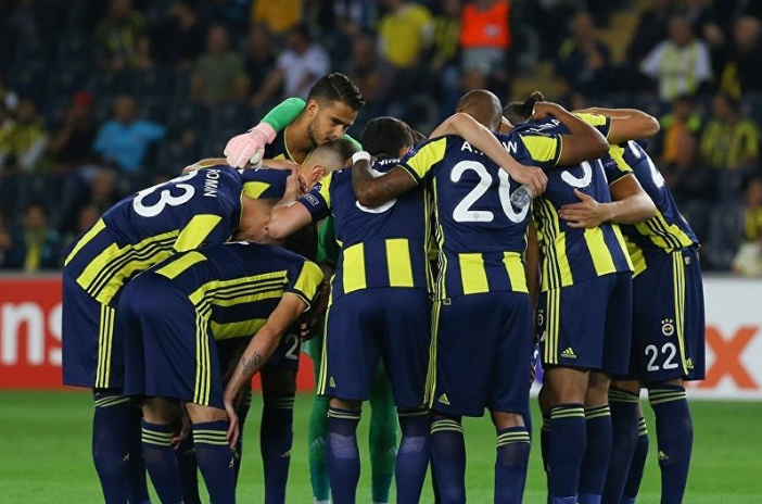 Fenerbahçe'de deprem! 3 ismin bileti kesildi