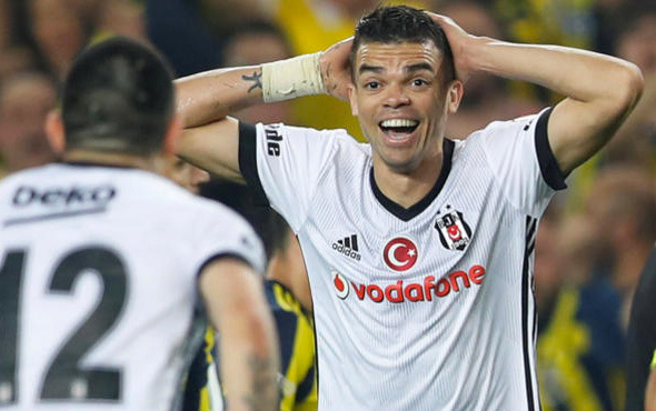 Beşiktaş'ta flaş ayrılık! Pepe devre arasında yolcu