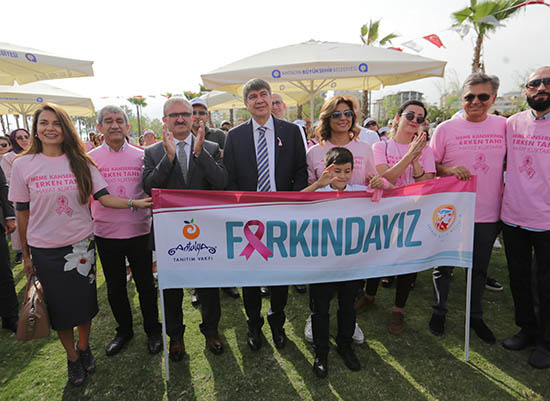 Antalya meme kanserine karşı yürüdü 