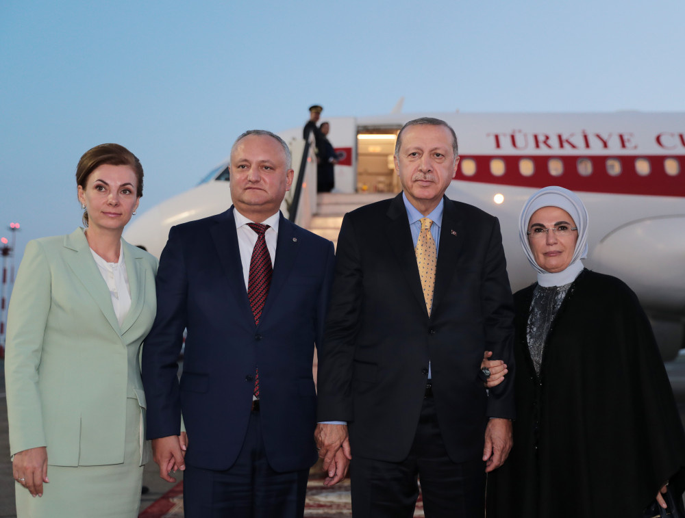 Erdoğan, Moldova Cumhurbaşkanı  Dodon tarafından uğurlandı