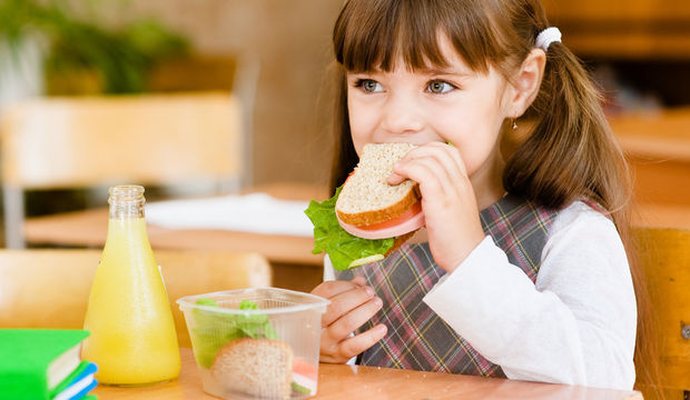 Okula giden çocuğun beslenme çantasında neler olmalı? 