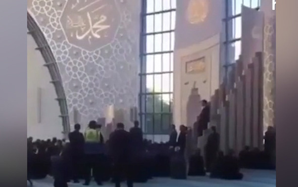 Başkan Erdoğan, Köln Camii'nde Kur'an okudu