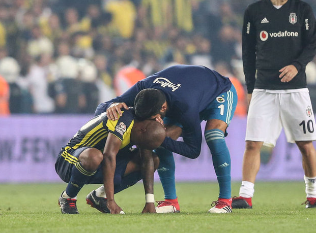 Fenerbahçe düğmeye bastı! Yıldız isimler geri dönüyor