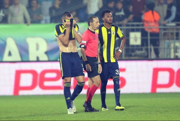 Fenerbahçe düğmeye bastı! Yıldız isimler geri dönüyor