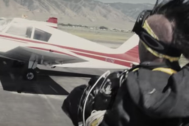 Ünlü Rapçi Jon James McMurray uçakta klip çekerken düşüp hayatını kaybetti