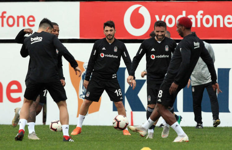 Beşiktaş'ta yeni maaşları belli oldu! O futbolcular...