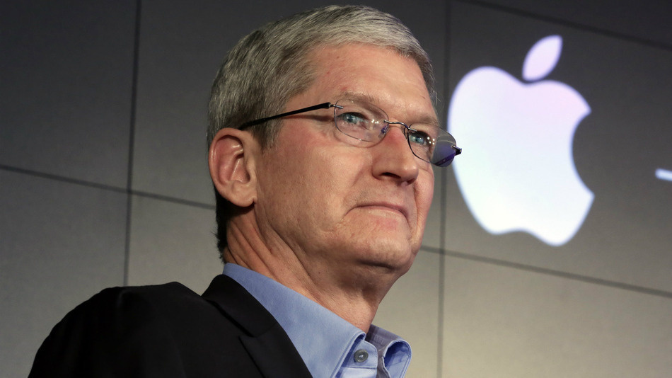 Apple CEO'su Tim Cook Avrupa'yı övdü ABD'yi gömdü