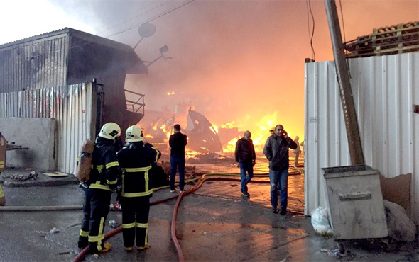 Esenyurt'taki fabrika yangıyla ilgili 2 Afgan gözaltına alındı