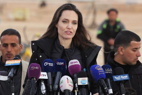 Angelina Jolie hakkında bomba iddia! Bu kadın ajandır
