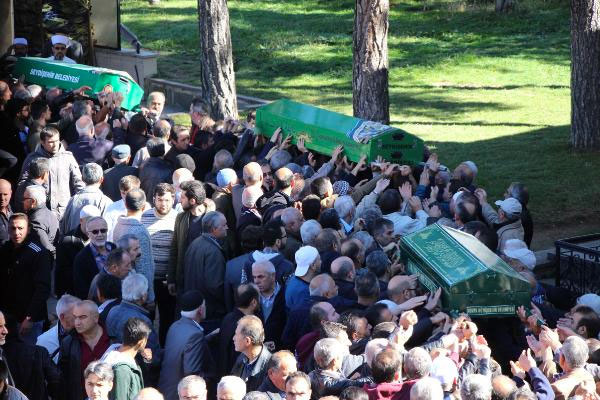 Feci kazadan kurtuldu tabutları görünce sordu: Hangisi babam hangisi ablam?