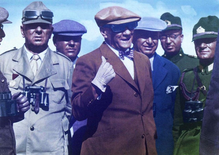 Türkiye Cumhuriyeti'nin kurucusu Mustafa Kemal Atatürk'ün 20 altın sözü!
