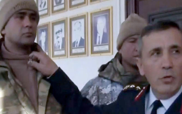 Türk askerlerinin kışlık kıyafetini komutan tek tek anlattı
