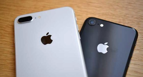 Apple Türkiye'ye özel tüm ürünlerde indirim yaptı işte iPhone yeni fiyatı