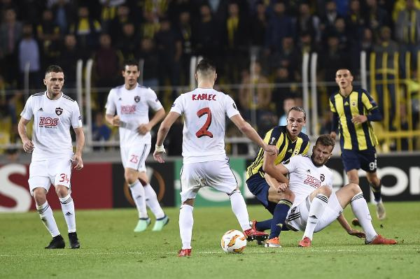 Kadıköy'ü sallayan güzel! Bakın kimin karısı çıktı