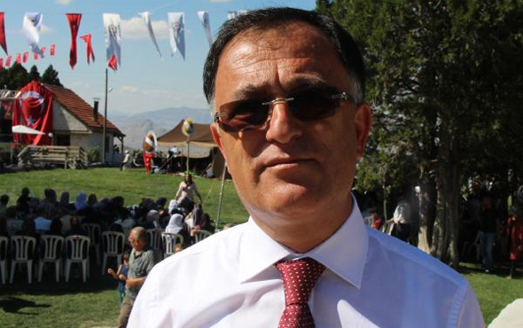 Kemer belediye başkanı AK Parti'den ihraç edildi