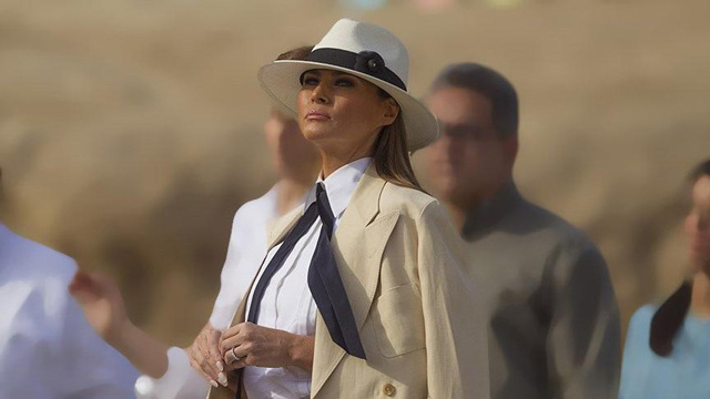 Melania Trump’ın Afrika kıyafetleri gündem oldu
