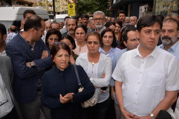 HDP'li vekille polis müdürü arasında gerginlik: Protestomuzu yaparız