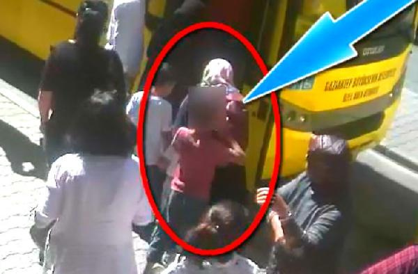 Otobüslerde yankesicilik yapan çocuk kameraya yakalandı!