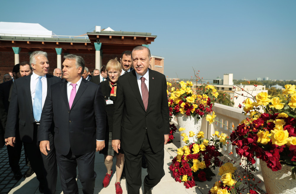 Cumhurbaşkanı Erdoğan Gül Baba Türbesi'nde