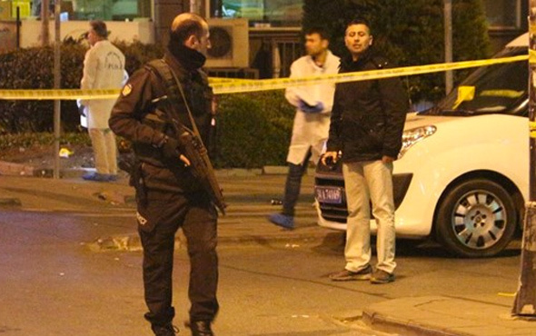 Bahçelievler'de silahlı kavga: 1'i polis 3 yaralı