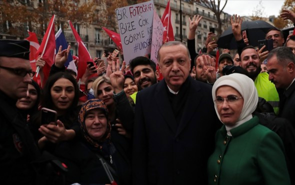 Erdoğan’a Paris’teki yoğun ilgi Belçikalı bakanı rahatsız etti