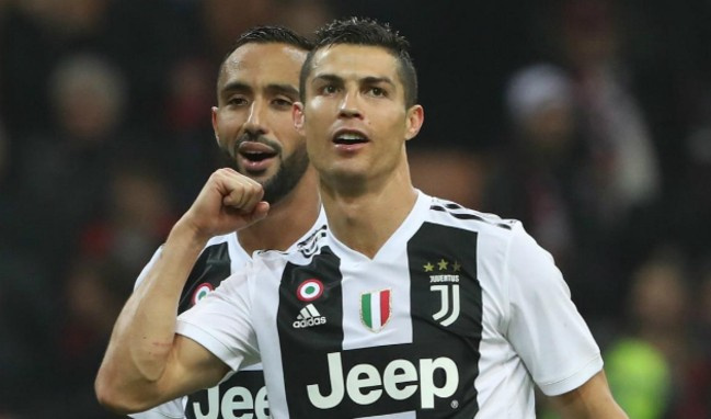 Chiellini'nin çırılçıplak fotoğrafı İtalya'yı salladı! Ronaldo fotoğraf çektirirken...