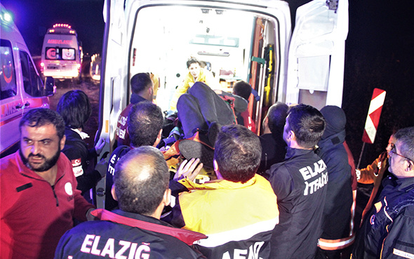 Elazığ'da feci kaza: Midibüs şarampole uçtu!