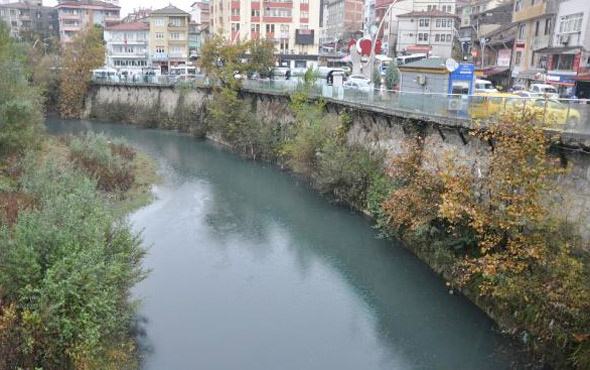 Bartın Irmağı siyah akıyor