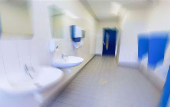 Okul tuvaletinde korkunç olay 8 erkek öğrenci 2 çocuğa fırçayla tecavüz etti