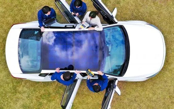 Hyundai ve Kia araçlarına devrim gibi yenilik! Güneş paneli ile şarj desteği