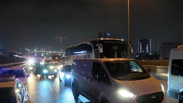 İstanbul'da intihar girişimi: Trafik alt üst oldu!