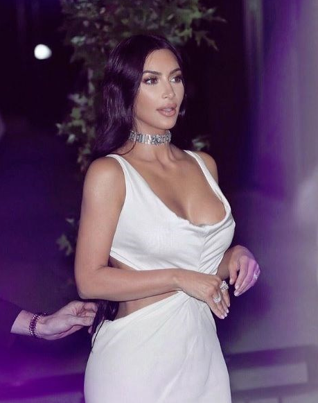 Kim Kardashian’ın erotik fotoğrafları eşini bile rahatsız etti