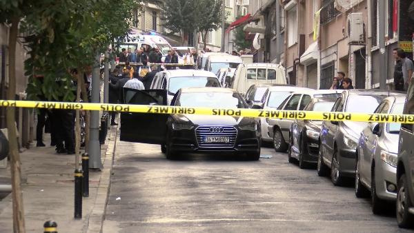 İstanbul'da lüks otomobile silahlı saldırı!