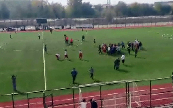 Amatör maçta kavga çıktı, 11 futbolcu kırmızı kart gördü