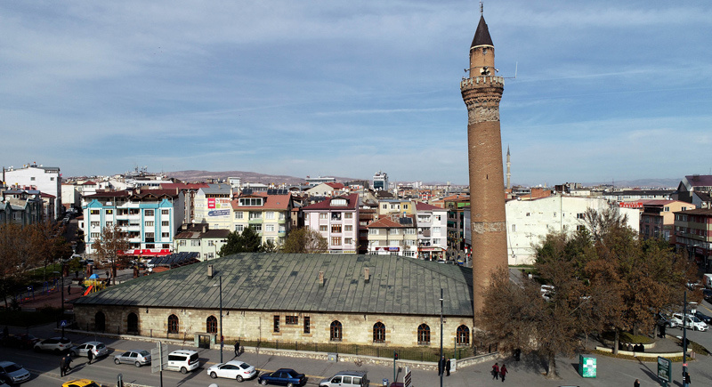 Sivas tarihi Ulu Camisi'nin eğik minaresinin sırrı çözüldü